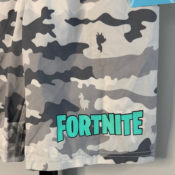 Fortnite Boys Gray Camo Swim Trunks Size Medium or Large New NWT - Picture 2 of 6